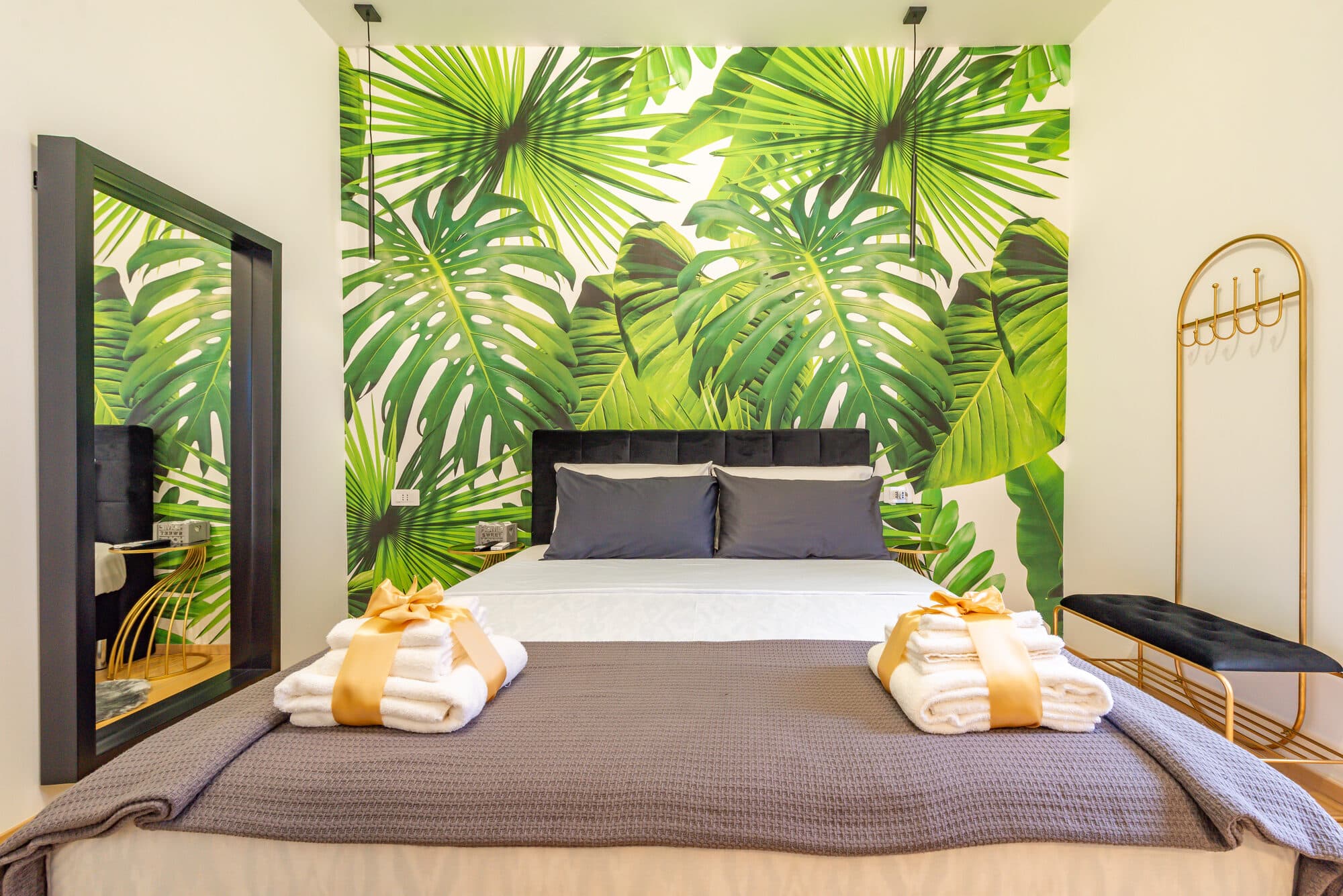 Eternal Residency — Taranto Room I